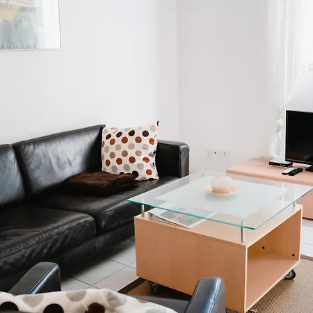 Βίλα Pavillon 4 Pieces Avec Garage, Terrasse, Et Confort A Narbonne-plage, 5 Couchages - Fr-1-409-115 *